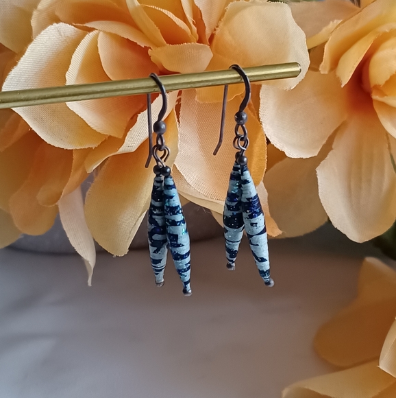Rolled Paper Earrings - Picture 3 of 8